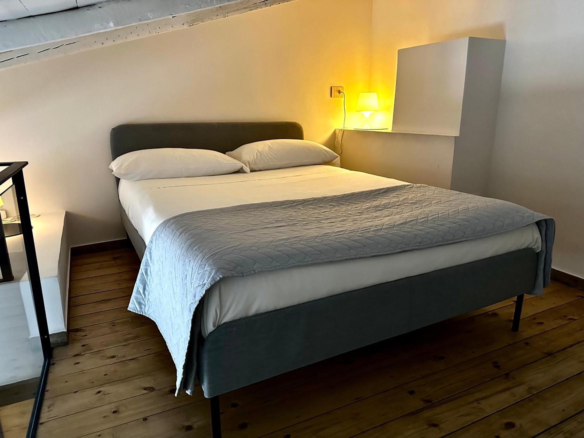 Ninetti Guest House - Apt Centro Storico Катания Экстерьер фото