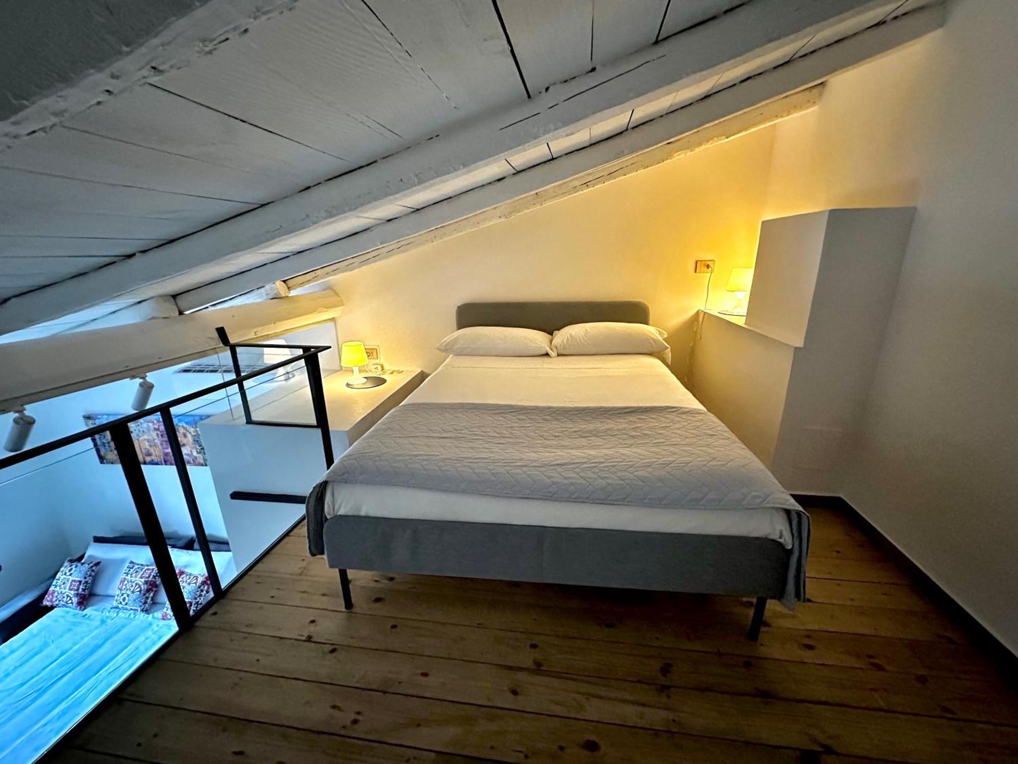 Ninetti Guest House - Apt Centro Storico Катания Экстерьер фото